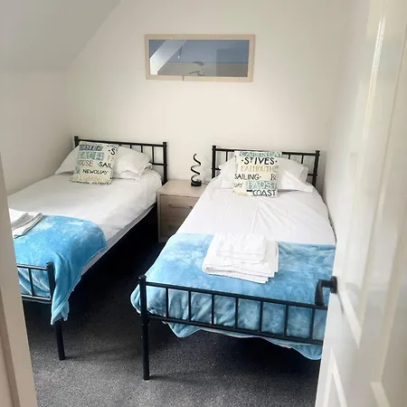 Dream Weaver 2 Bedroomed On The Bay, With On-site Gym And Swimming Pool *