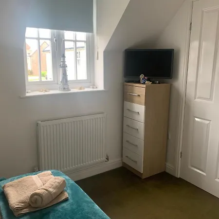 Dream Weaver 2 Bedroomed On The Bay, With On-site Gym And Swimming Pool * Filey
