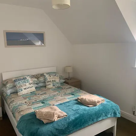 Dream Weaver 2 Bedroomed On The Bay, With On-site Gym And Swimming Pool