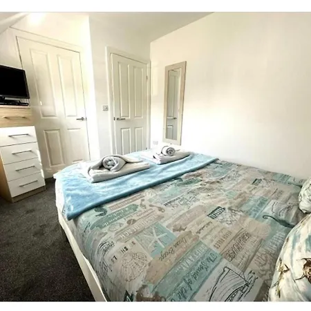 Dream Weaver 2 Bedroomed On The Bay, With On-site Gym And Swimming Pool Holiday home