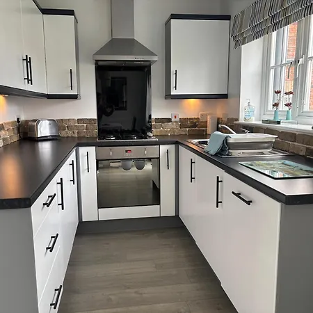 Dream Weaver 2 Bedroomed On The Bay, With On-site Gym And Swimming Pool Holiday home