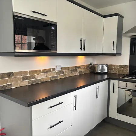 Holiday home Dream Weaver 2 Bedroomed On The Bay, With On-site Gym And Swimming Pool *