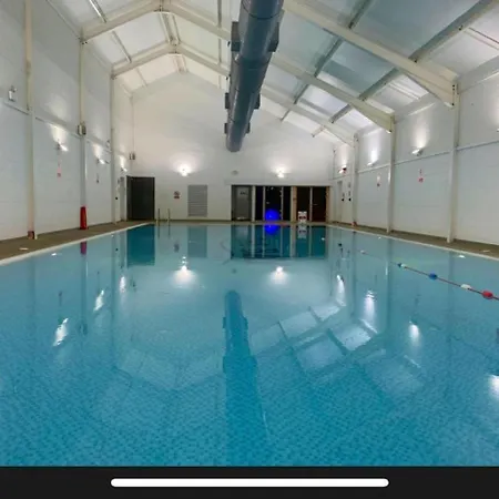 بيت للعطل Dream Weaver 2 Bedroomed On The Bay, With On-site Gym And Swimming Pool *