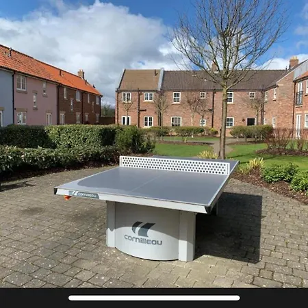 Dream Weaver 2 Bedroomed On The Bay, With On-site Gym And Swimming Pool