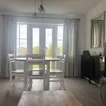 Dream Weaver 2 Bedroomed On The Bay, With On-site Gym And Swimming Pool * Filey